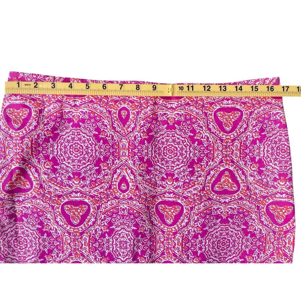 Lord & Taylor Pink Paisley Medallion Print Pencil Skirt - Size 10 - Picture 4 of 9